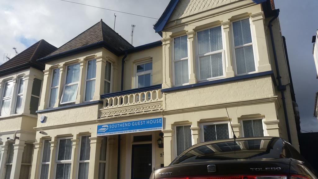 Southend Guest House - Close To Beach, Train Station & Southend Airport Exterior photo